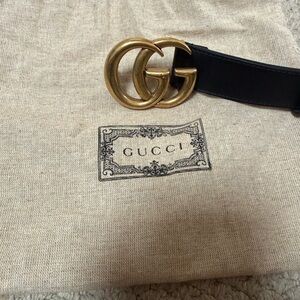 Gucci Women’s Black Leather Marmont Belt with Gold Buckle Size 90/36